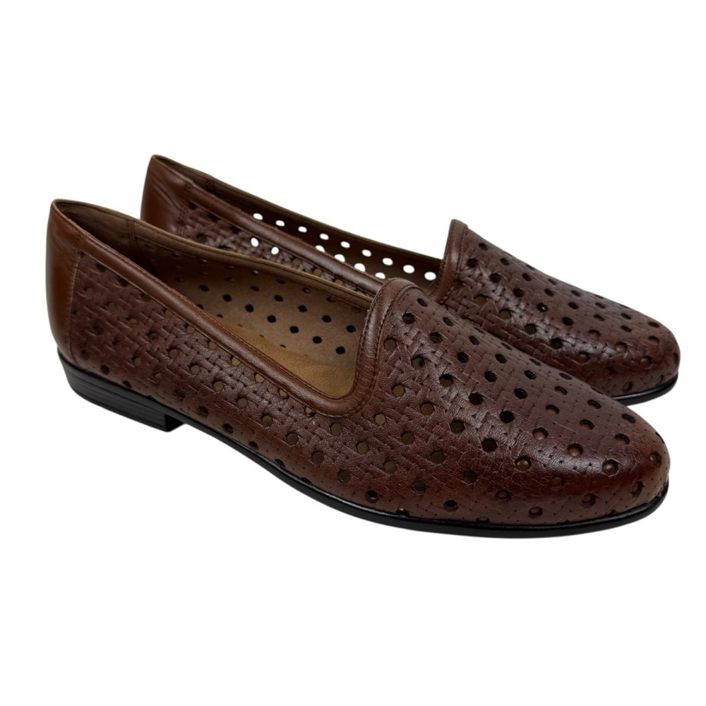 Trotters Ginger Perforated Leather Brown Slip On Loafers Sz 9
